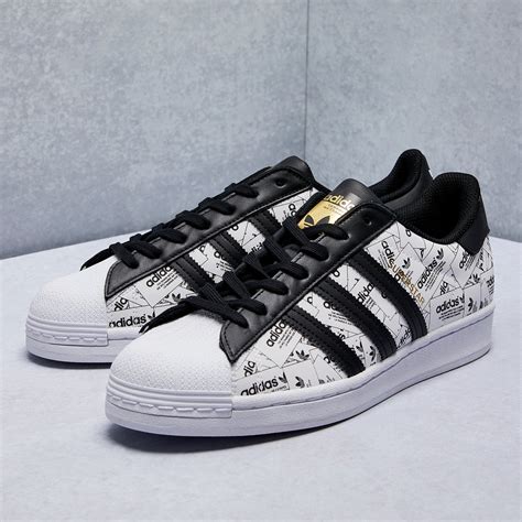 Adidas Originals Superstar Shoes .